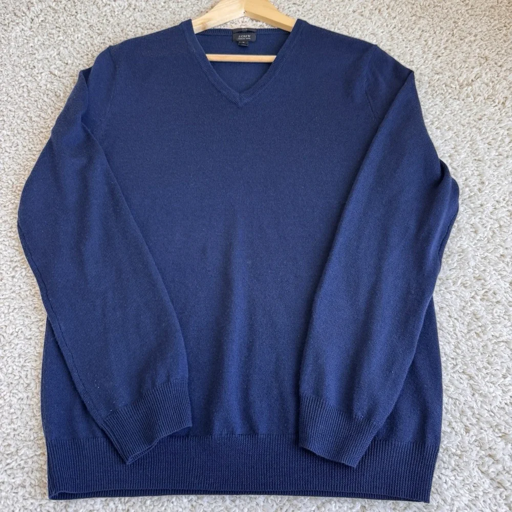 J.Crew Slim Fit 100% Merino Wool V Neck Sweater Mens Medium Navy Blue Pullover